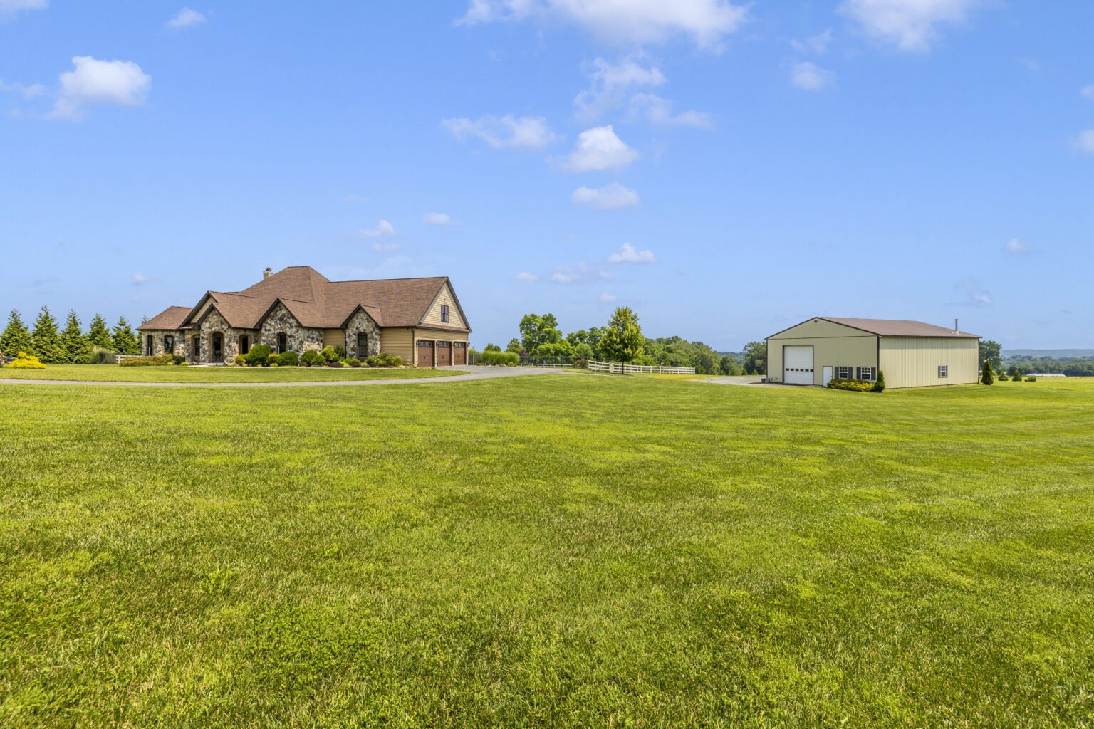 Team Bonnie & Maureen with RE/MAX Realty Plus Team Bonnie & Maureen